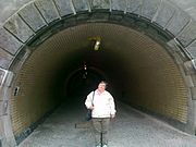Archivo:180px-Žižkovský tunel.jpg