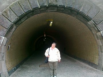 Archivo:360px-Žižkovský tunel.jpg